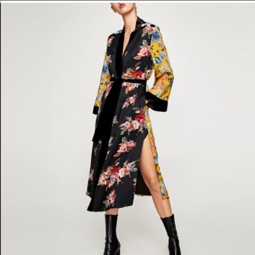 SOLD ❌ NWOT Patchwork Contrast Kimono